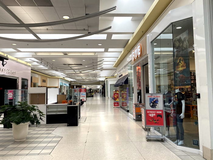 Fashion Square Mall - June 15 2022 Photo (newer photo)